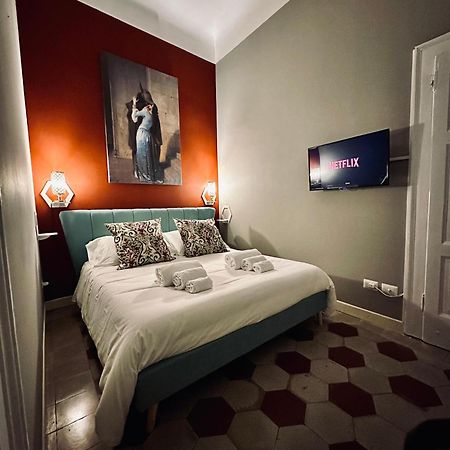 Nerino House, Elegante E Tranquillo Appartamento A 5 Minuti Dal Duomo Milano Esterno foto